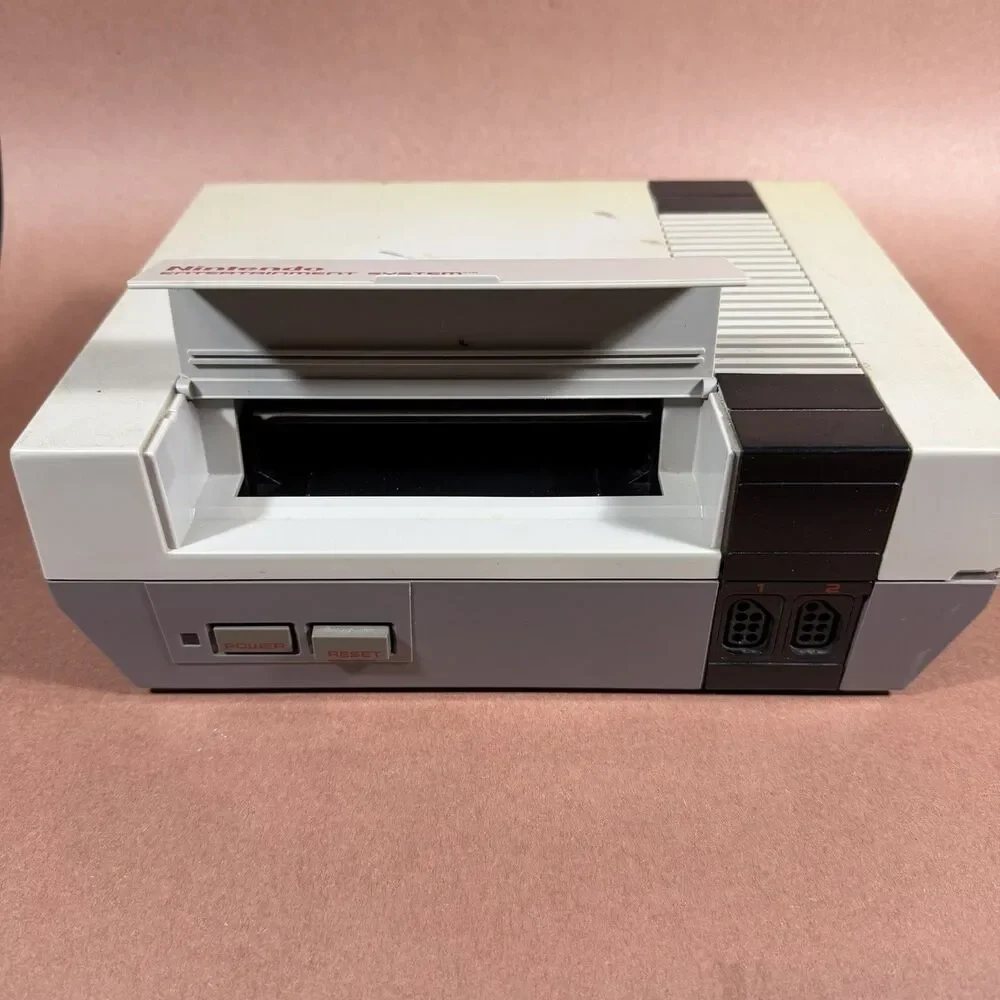 Nintendo Entertainment System NES-001 Console 1985